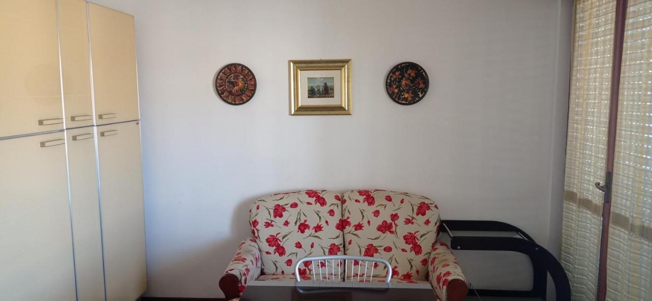 רנדה Giangurgolo B&B מראה חיצוני תמונה