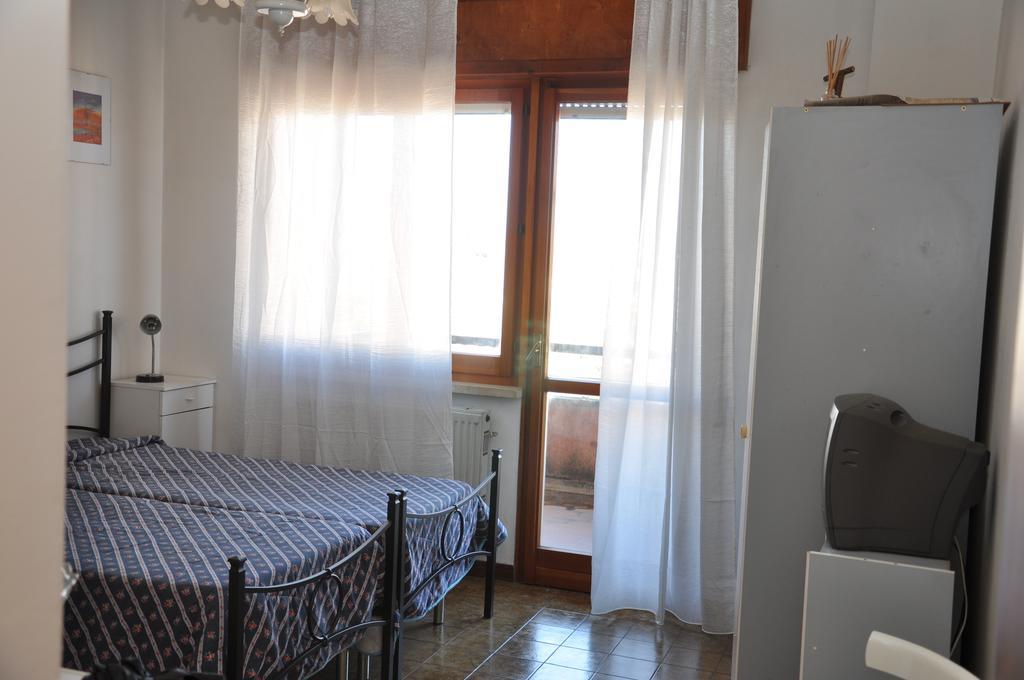 רנדה Giangurgolo B&B חדר תמונה