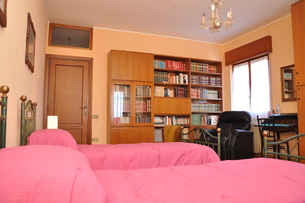 רנדה Giangurgolo B&B חדר תמונה